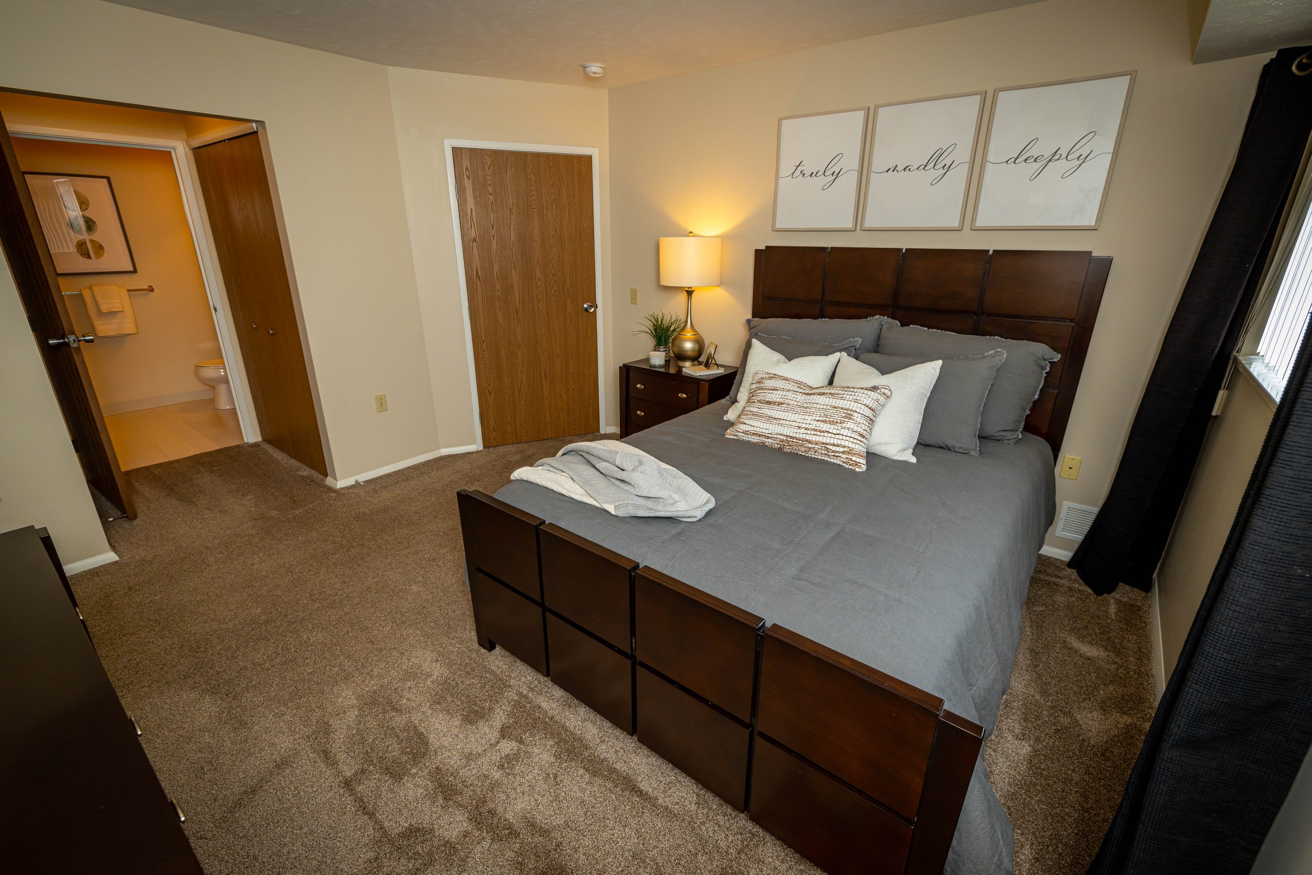 Hunters Crossing Interior