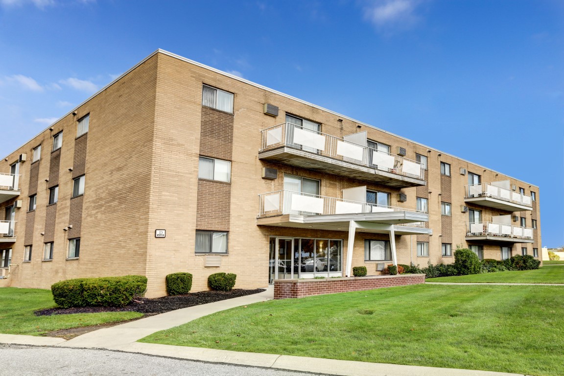 randall-park-outside