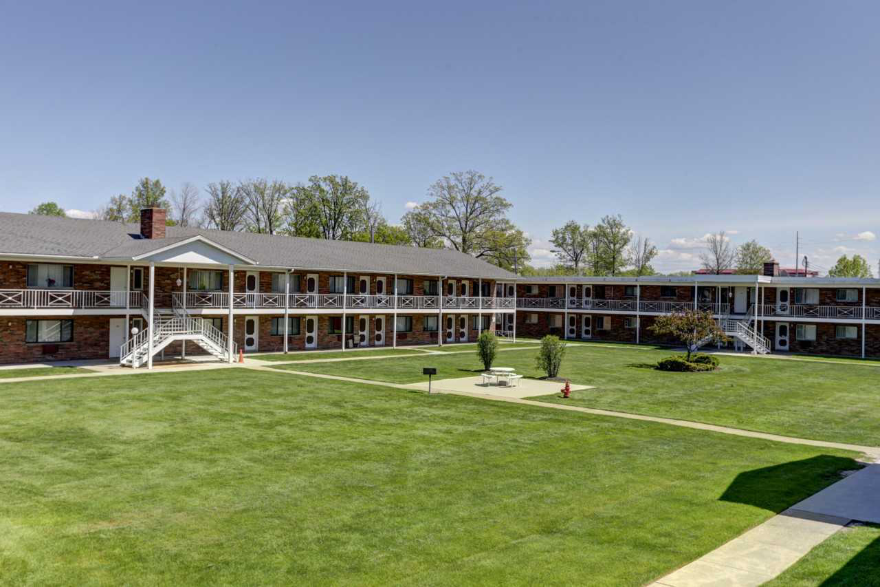 manor-park-outside-2